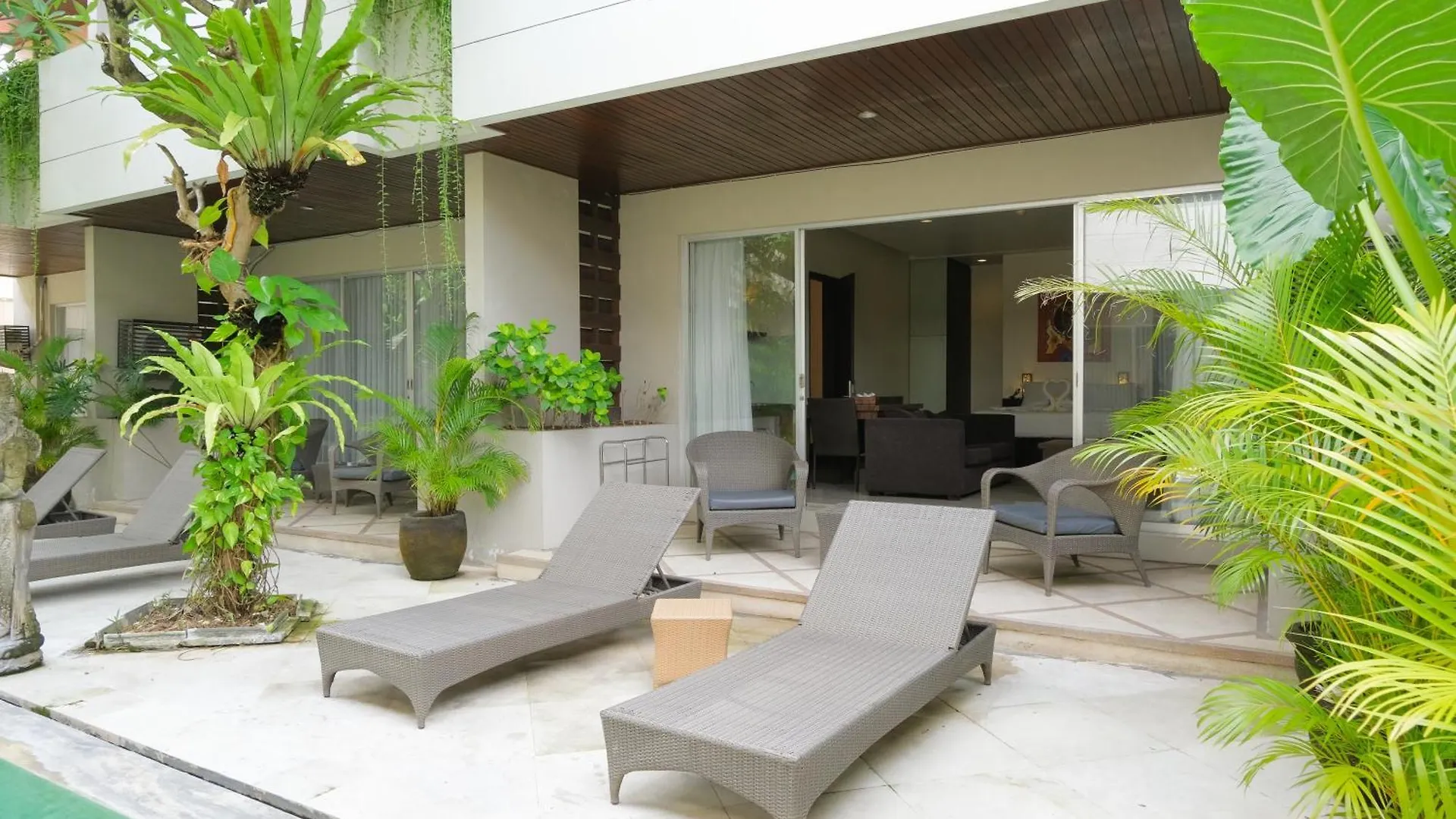 ****  Swiss-Belcourt Sunset Apart otel Seminyak Endonezya