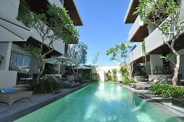 Swiss-Belcourt Sunset Aparthotel Seminyak 4*,