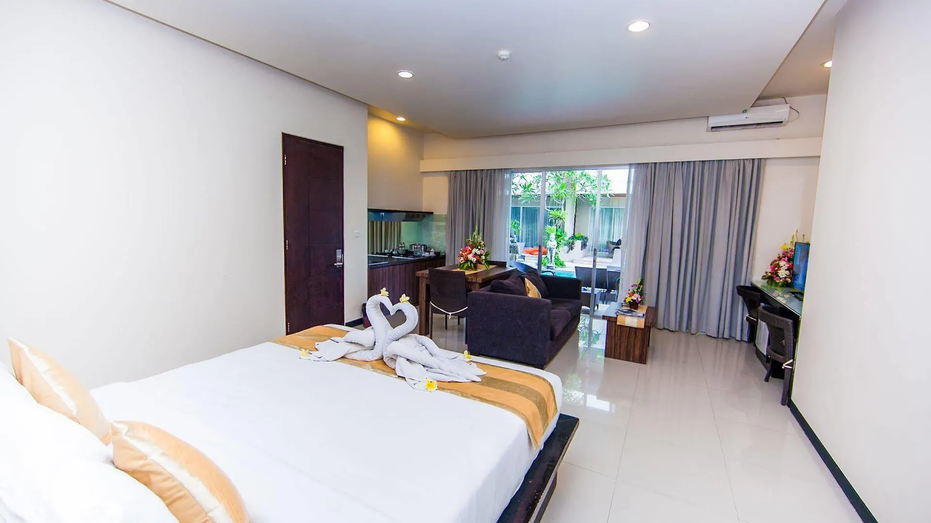 Swiss-Belcourt Sunset Aparthotel Seminyak