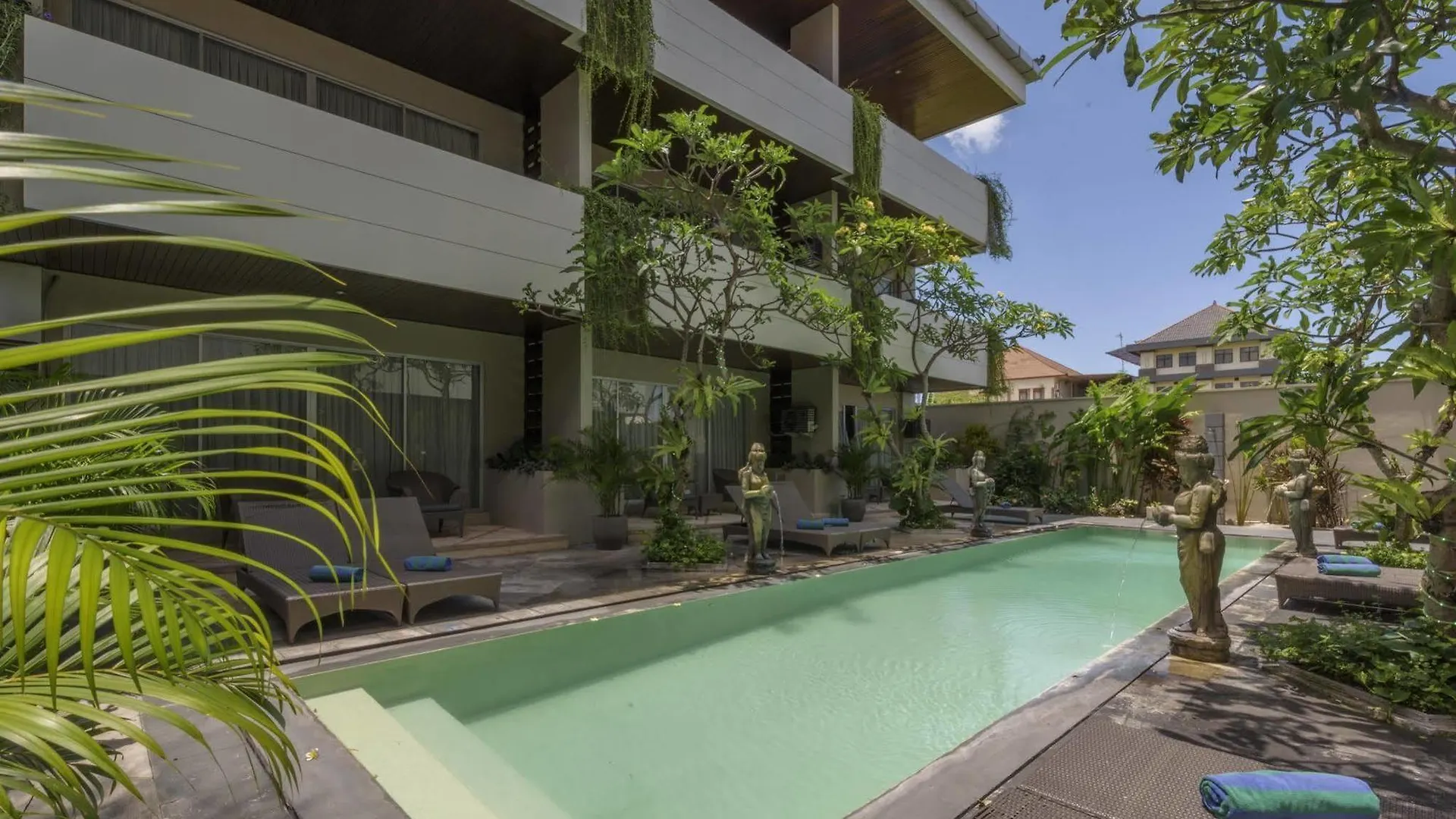 Swiss-Belcourt Sunset Apart otel Seminyak